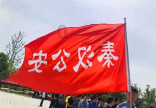 主人撞车狗子飞奔跑路 找了9小时发现在井里 网友：它报“井”去了