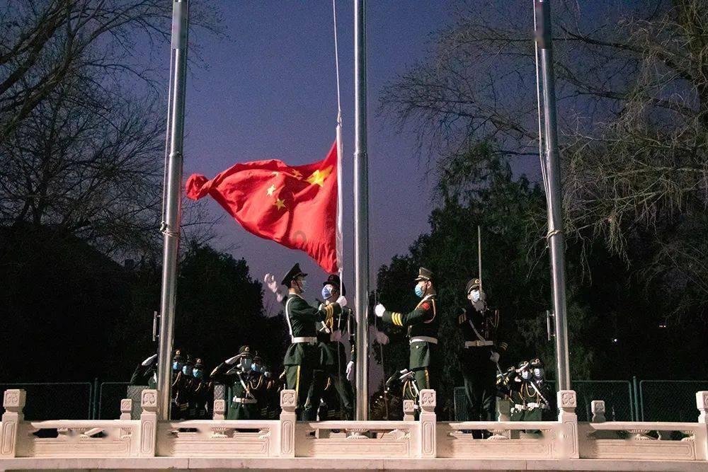 蚯蚓既无攻击也无防御能力，那它是靠什么活到了今天？