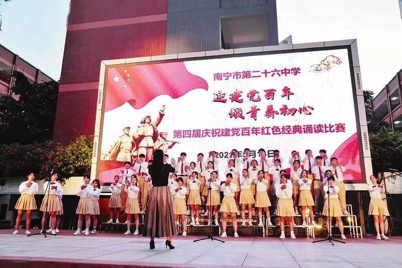 年少不懂张无忌,读懂才知其无情